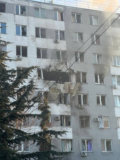 В Одесі дрон влучив у дев’ятиповерхівку, є постраждалі — МВА В Одесі дрон влучив у дев’ятиповерхівку, є постраждалі — МВА