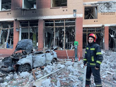 Троє загиблих та 13 поранених: Росія атакувала цивільні об'єкти в Одесі з моря Троє загиблих та 13 поранених: Росія атакувала цивільні об'єкти в Одесі з моря