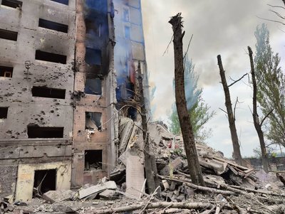 Росіяни зруйнували 9-ти поверховий будинок в Авдіївці, під завалами люди Барабаш Росіяни зруйнували 9-ти поверховий будинок в Авдіївці, під завалами люди Барабаш