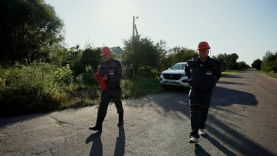 Електромонтери, які підірвалися на міні, повернулися до роботи у прикордоння Чернігівщини Електромонтери, які підірвалися на міні, повернулися до роботи у прикордоння Чернігівщини