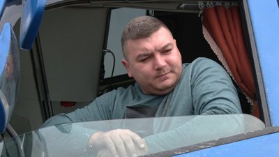 За перші 12 годин роботи кордон перетнули 50 вантажівок: репортаж з ПП "Угринів-Долгобичув" За перші 12 годин роботи кордон перетнули 50 вантажівок: репортаж з ПП "Угринів-Долгобичув"