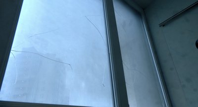 "Бахнуло не сильно": жителі багатоповерхівки в Черкасах, куди поцілив ударний дрон "Бахнуло не сильно": жителі багатоповерхівки в Черкасах, куди поцілив ударний дрон