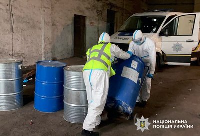 Вилучили понад 7 кілограмів психотропів: на Житомирщині поліція заявила про припинення роботи нарколабораторії Вилучили понад 7 кілограмів психотропів: на Житомирщині поліція заявила про припинення роботи нарколабораторії