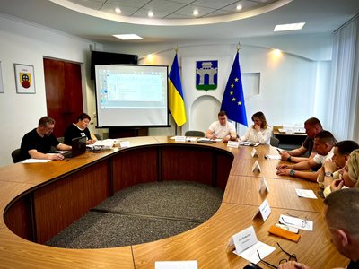 Парковка біля стадіону у Рівному стане платною: тариф становитиме 25 грн за годину Парковка біля стадіону у Рівному стане платною: тариф становитиме 25 грн за годину