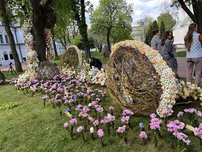 У Софії Київській відкрили Великодню виставку з квітів У Софії Київській відкрили Великодню виставку з квітів