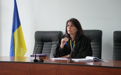 У Зарічному районному суді Сум слухали потерпілу по справі смертельної бійки в ТЦК У Зарічному районному суді Сум слухали потерпілу по справі смертельної бійки в ТЦК