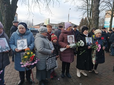 В Умані на Черкащині вшанували учасників ліквідації наслідків аварії на ЧАЕС В Умані на Черкащині вшанували учасників ліквідації наслідків аварії на ЧАЕС