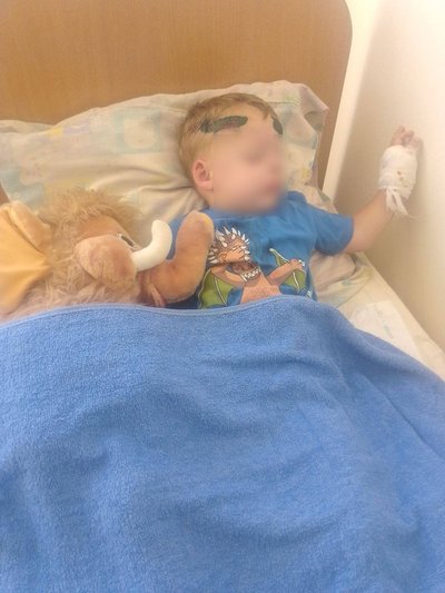 «Підняв дитину — вона була вся у крові»: що відомо про ДТП за участю працівника ТЦК на Одещині «Підняв дитину — вона була вся у крові»: що відомо про ДТП за участю працівника ТЦК на Одещині