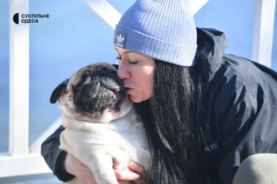 Поцілунки та вино: в Одесі встановили рекорд України з наймасовішого поцілунку на березі моря Поцілунки та вино: в Одесі встановили рекорд України з наймасовішого поцілунку на березі моря