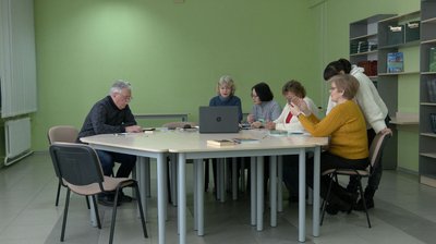 "Не хочемо відставати від онуків": у Черкасах навчають користуватися штучним інтелектом "Не хочемо відставати від онуків": у Черкасах навчають користуватися штучним інтелектом