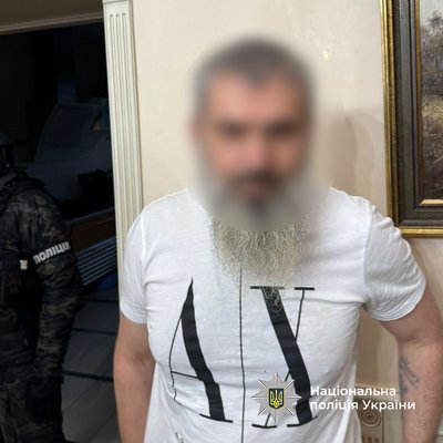 Наркоторгівля у колонії на Черкащині: двом чоловікам оголосили про підозру Наркоторгівля у колонії на Черкащині: двом чоловікам оголосили про підозру