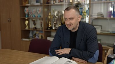 "Стояв, хай собі стоїть": як відбувається декомунізація на Черкащині "Стояв, хай собі стоїть": як відбувається декомунізація на Черкащині
