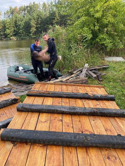 На Житомирщині втопилися двоє чоловіків — тіла діставали водолази На Житомирщині втопилися двоє чоловіків — тіла діставали водолази