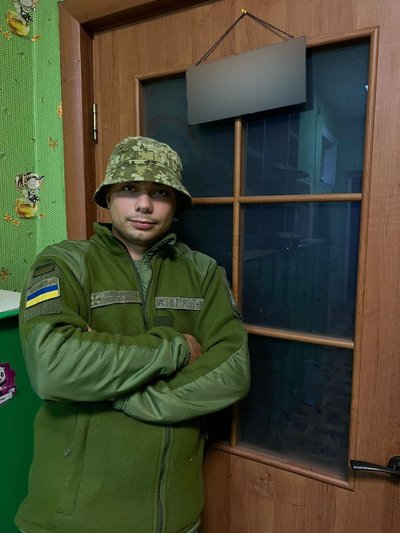 На Одещині вручили державні нагороди матері 21-річного загиблого прикордонника На Одещині вручили державні нагороди матері 21-річного загиблого прикордонника