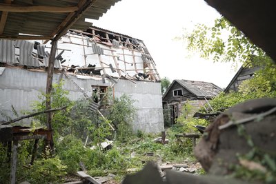 "Диво, що він лишився живий": наслідки обстрілу Білопілля керованими авіабомбами "Диво, що він лишився живий": наслідки обстрілу Білопілля керованими авіабомбами