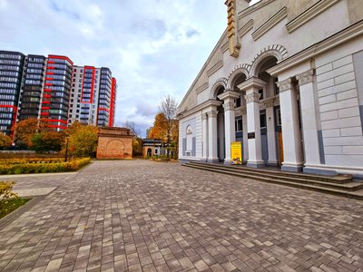 Осінь у відремонтованому сквері “Мистецькі ворота” Житомира: фоторепортаж Осінь у відремонтованому сквері “Мистецькі ворота” Житомира: фоторепортаж