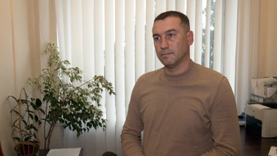 "Корови каждий день падають з моста": на Волині жителі села самостійно ремонтують нічийний міст