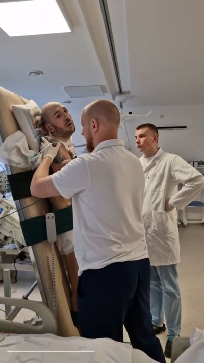 "Дев’ять місяців боремося за життя після поранення мозку": історія бійця з Тернополя "Дев’ять місяців боремося за життя після поранення мозку": історія бійця з Тернополя