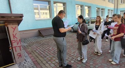 У громаді на Житомирщині обладнали пункти складання НМТ в укриттях У громаді на Житомирщині обладнали пункти складання НМТ в укриттях