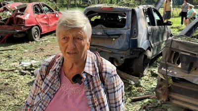 «Мене врятувало те, що пішла в туалет»: історії жителів Краматорська після удару авіабомбами «Мене врятувало те, що пішла в туалет»: історії жителів Краматорська після удару авіабомбами