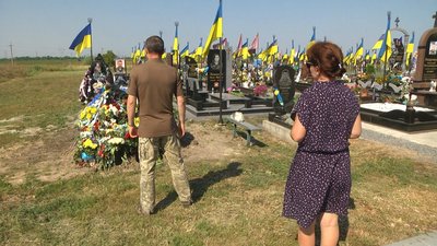"Він мав стати командувачем Повітряних сил України": історія загиблого льотчика з Хмельниччини Олексія Меся "Він мав стати командувачем Повітряних сил України": історія загиблого льотчика з Хмельниччини Олексія Меся
