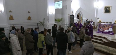 римо-католики, піст, посипання попелом, попільна середа римо-католики, піст, посипання попелом, попільна середа
