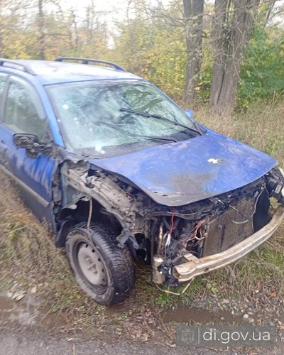 FPV-дрон атакував цивільну автівку у Слатиному 21 жовтня FPV-дрон атакував цивільну автівку у Слатиному 21 жовтня