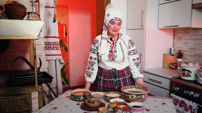 "Кулінарний спадок": як на Рівненщині готують давні пісні пироги з квасолею та сушеними чорницями "Кулінарний спадок": як на Рівненщині готують давні пісні пироги з квасолею та сушеними чорницями