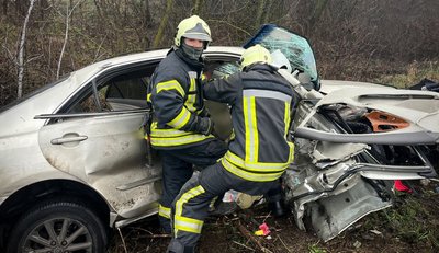 У ДТП в Черкаському районі п'ятеро людей отримали травми, серед них — двоє дітей У ДТП в Черкаському районі п'ятеро людей отримали травми, серед них — двоє дітей