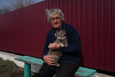 "Куди не їдь — то не дім". Як живуть у прифронтовому Дебальцевому на Дніпропетровщині за 25 км від "сірої зони" "Куди не їдь — то не дім". Як живуть у прифронтовому Дебальцевому на Дніпропетровщині за 25 км від "сірої зони"