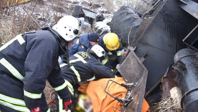 У Кропивницькому перевернувся автокран. Двоє чоловіків травмувалися У Кропивницькому перевернувся автокран. Двоє чоловіків травмувалися
