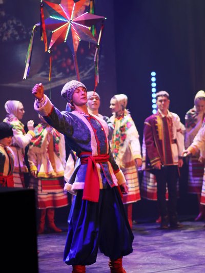 "Різдво разом з Україною". Хореографічний ансамбль з Кропивницького "Світанок" представляв Україну у Фінляндії "Різдво разом з Україною". Хореографічний ансамбль з Кропивницького "Світанок" представляв Україну у Фінляндії