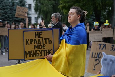 В Україні тривають протести проти відставки Федорова. День шостий В Україні тривають протести проти відставки Федорова. День шостий