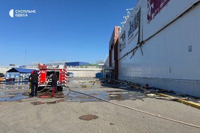 Реактивний БпЛА атакував поштове відділення у передмісті Одеси: є поранені