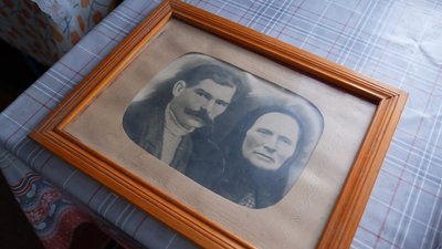 Понад 80 років берегла святиню: жителька Вінниччини передасть врятовану ікону майбутньому храму Понад 80 років берегла святиню: жителька Вінниччини передасть врятовану ікону майбутньому храму