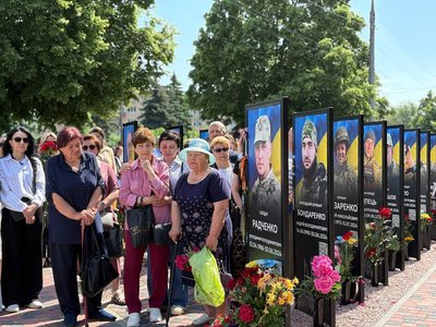 Алея Героїв у Каневі Алея Героїв у Каневі