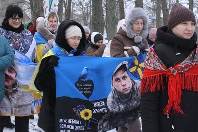 На Вінниччині відбулася різдвяна хода-коляда, присвячена захисникам України