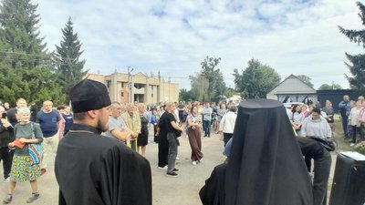 У громаді на Житомирщині люди проводять збори, щоб перейти до ПЦУ