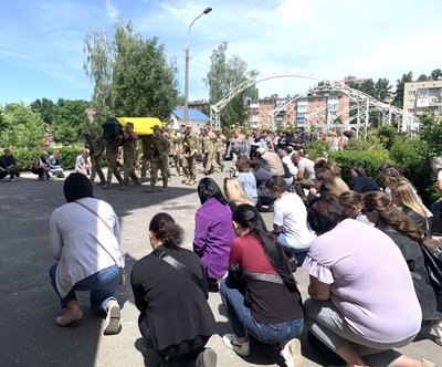 Прощання з воїном Ігорем Чепелюком з Хмельниччини Прощання з воїном Ігорем Чепелюком з Хмельниччини
