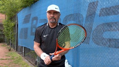 У 73 роки щодня виходить на корт: вінничанин понад 35 років грає у великий теніс У 73 роки щодня виходить на корт: вінничанин понад 35 років грає у великий теніс