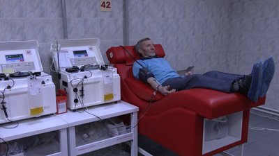 Донорство на Чернігівщині: Юрій Бобух із села Араповичі здає плазму крові вже сім років Донорство на Чернігівщині: Юрій Бобух із села Араповичі здає плазму крові вже сім років