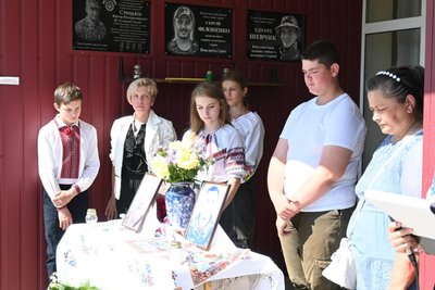 На Черкащині відкрили памʼятні дошки трьом полеглим військовим На Черкащині відкрили памʼятні дошки трьом полеглим військовим