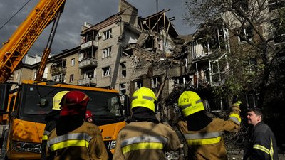 Внаслідок дронової атаки по Миколаєву загинув чоловік Внаслідок дронової атаки по Миколаєву загинув чоловік