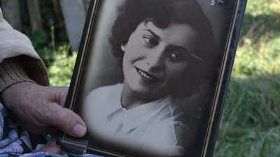 "Якби мене забрали від землі – я б померла": як живуть 9 останніх людей у селі Киселівка на прикордонні Чернігівщини "Якби мене забрали від землі – я б померла": як живуть 9 останніх людей у селі Киселівка на прикордонні Чернігівщини