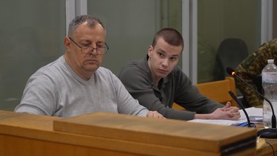 Роковини ДТП у Дніпрі, в якій загинула 10-річна дівчинка. На якому етапі суд та що кажуть рідні загиблої й обвинувачених
