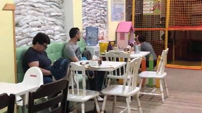 "З’їв і на передову": співробітники сімейного кафе в Миколаєві готують сніданки та обіди для військових "З’їв і на передову": співробітники сімейного кафе в Миколаєві готують сніданки та обіди для військових