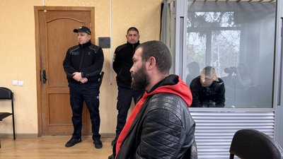 Засідання суду у справі про підпал авто військовослужбовців у Харкові Засідання суду у справі про підпал авто військовослужбовців у Харкові