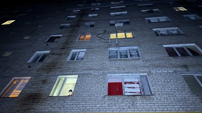 Наслідки удару БпЛА "Молнія" по багатоповерхівці у Миколаєві