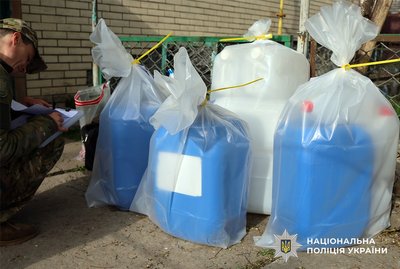 Парамедика з Житомирщини підозрюють в організації роботи нарколабораторії та збуті наркотиків Парамедика з Житомирщини підозрюють в організації роботи нарколабораторії та збуті наркотиків
