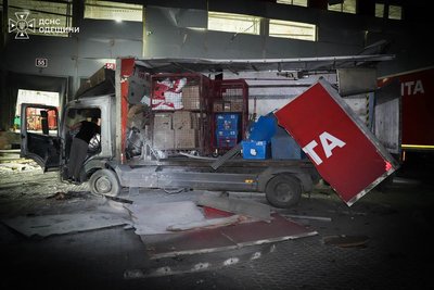 На Одещині реактивний дрон пошкодив відділення логістичної компанії: є поранені На Одещині реактивний дрон пошкодив відділення логістичної компанії: є поранені